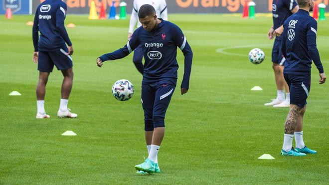 ¡Guerra Mbappé-Francia! El delantero se borra del último acto de la selección