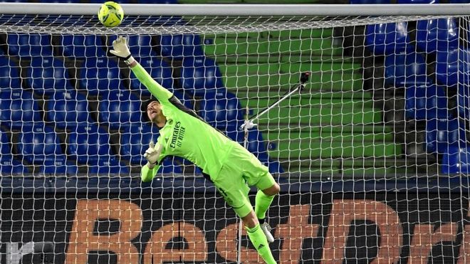 Courtois volvió a ser el mejor del Real Madrid Courtois volvió a ser el mejor del Real Madrid