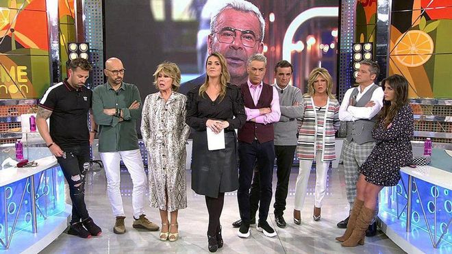 Sálvame anuncia el adiós y la llegada de varios colaboradores Sálvame anuncia el adiós y la llegada de varios colaboradores