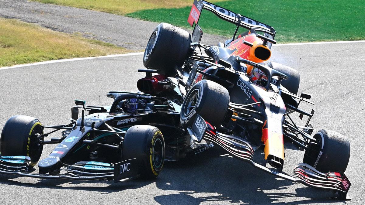 El accidente de Verstappen y Hamilton en Monza refleja la intensidad del pulso que mantienen por el título