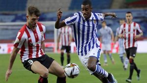 Yeray Álvarez, junto a Alexander Isak Yeray Álvarez, junto a Alexander Isak