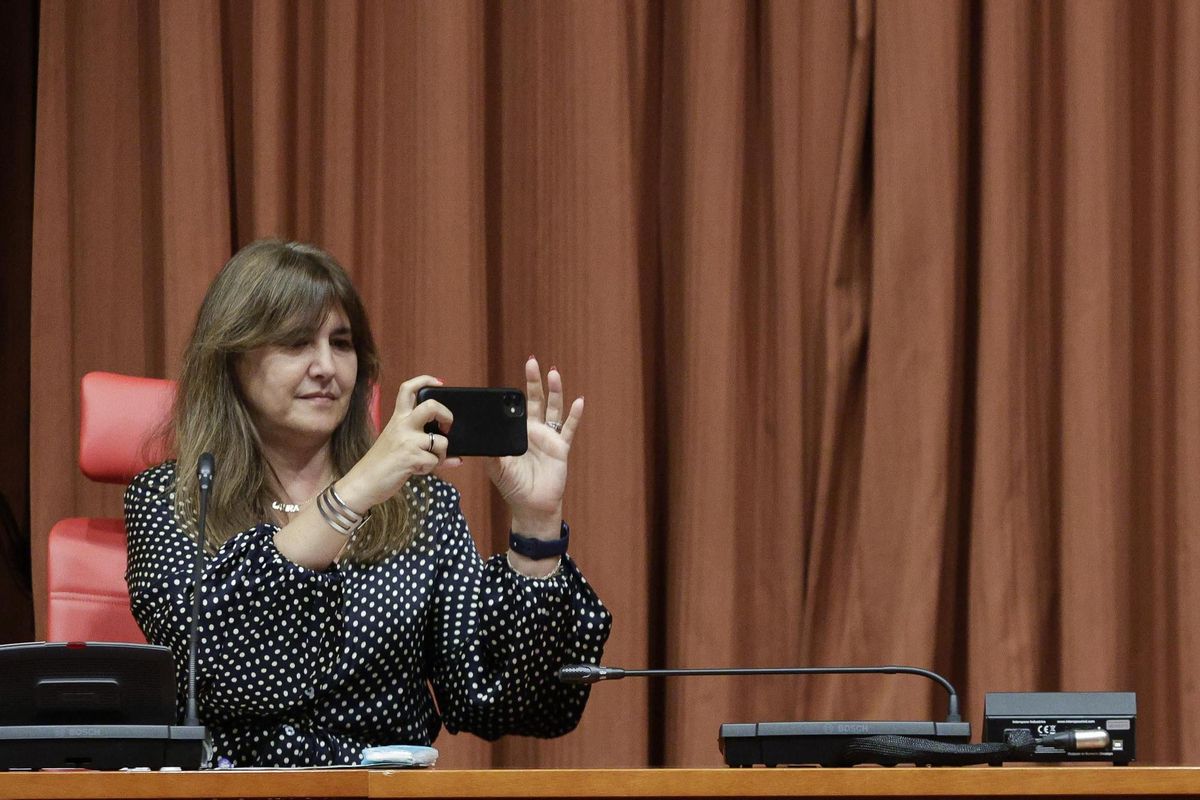 Presidenta del Parlament Laura Borrás Presidenta del Parlament Laura Borrás