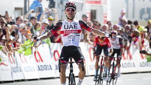 Majka celebra la victoria en la primera etapa del Tour de Eslovenia