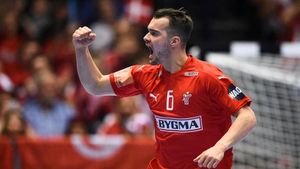 Casper Mortensen tiene roto el menisco de su rodilla izquierda Casper Mortensen tiene roto el menisco de su rodilla izquierda