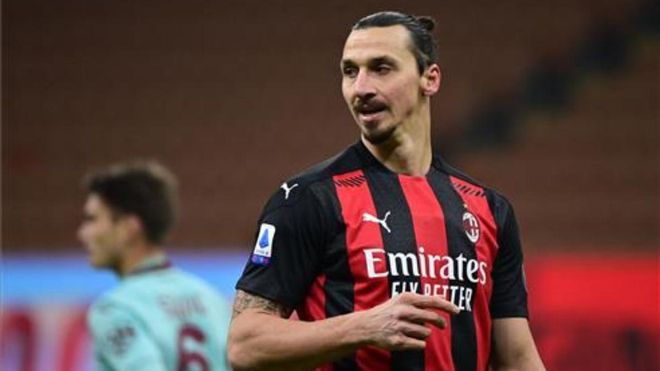 Ibrahimovic durante un partido de la Serie A Ibrahimovic durante un partido de la Serie A