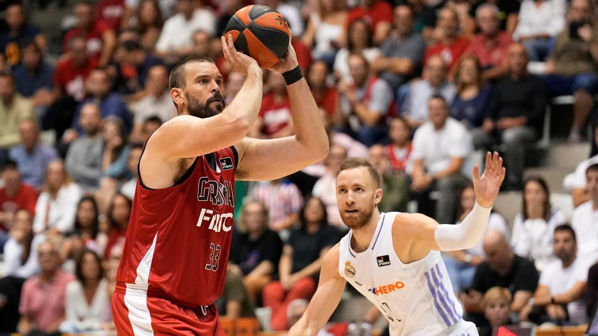 Desviación Soplar Mitones Bàsquet Girona - Real Madrid, primera jornada de la Liga ACB 2022/23,  partido en directo