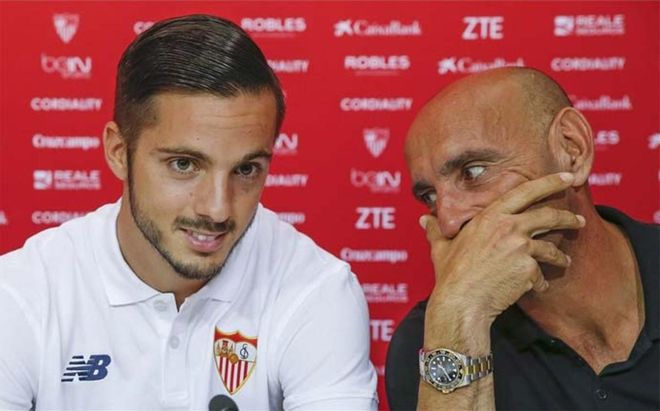 Monchi, durante la presentación de Sarabia como nuevo jugador del Sevilla Monchi, durante la presentación de Sarabia como nuevo jugador del Sevilla