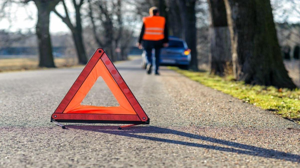 La baliza inteligente será obligatoria en 2026 y pone fin a los triángulos de emergencia La baliza inteligente será obligatoria en 2026 y pone fin a los triángulos de emergencia
