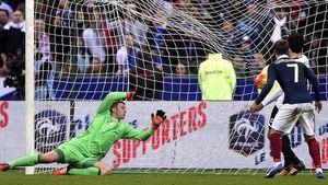 Manuel Neuer, portero de Alemania durante el partodo de París Manuel Neuer, portero de Alemania durante el partodo de París