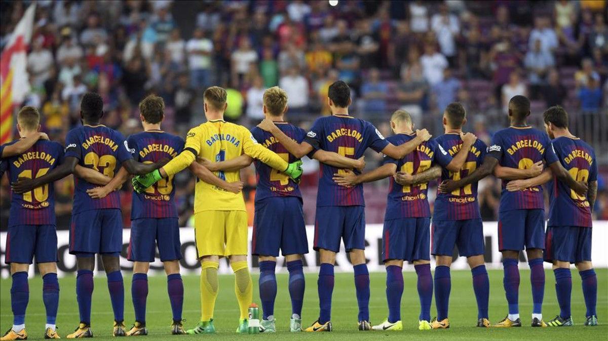 Vídeo resumen: El emotivo minuto de silencio en en el Camp Nou