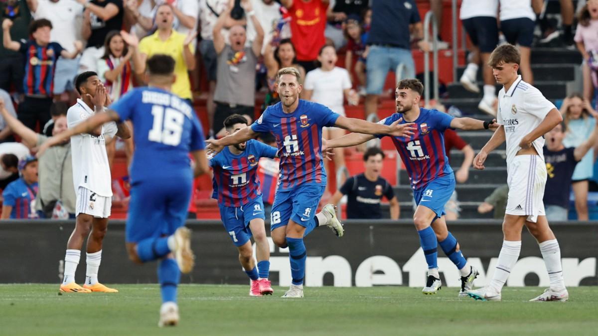 Resumen Y Goles Del Eldense - Real Madrid Castilla (3-3), Plartido De ...