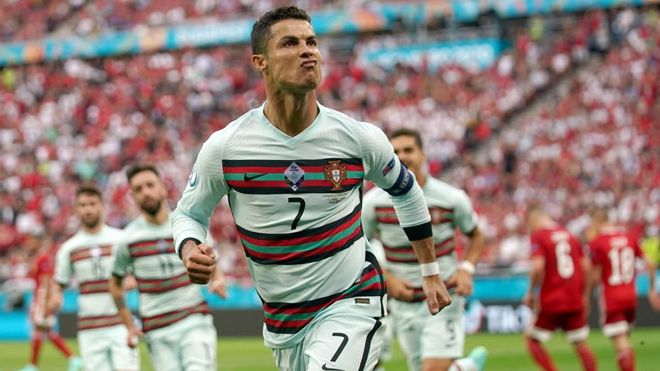 Cristiano celebrando uno de sus goles ante Hungría Cristiano celebrando uno de sus goles ante Hungría