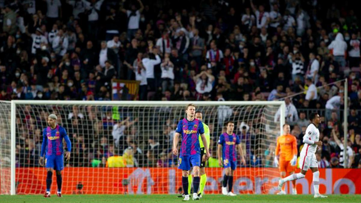 Resumen, goles y highlights del FC Barcelona 2 - 3 Eintracht de Frankfurt de la vuelta de cuartos de la Europa League