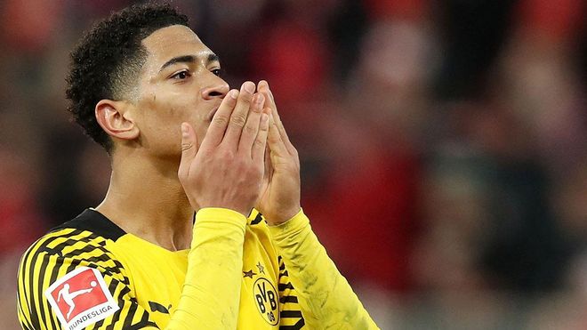 El jugador que rompe récords de precocidad en la Bundesliga