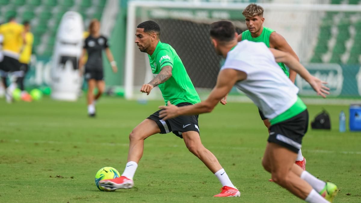 Omar Mascarell jugador del Elche Omar Mascarell jugador del Elche