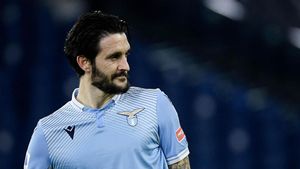 Luis Alberto en el derbi ante La Roma Luis Alberto en el derbi ante La Roma