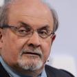 Rushdie está vivo porque un policía lo salvó, dice la gobernadora de Nueva York