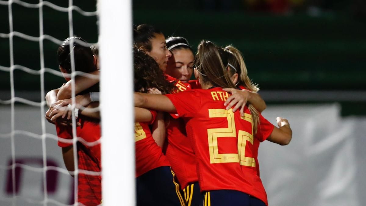 Las jugadoras de la selección celebran uno de los goles Las jugadoras de la selección celebran uno de los goles