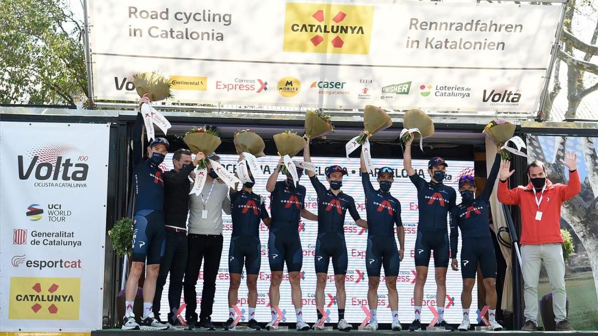 Ineos en el podio de La Volta Ineos en el podio de La Volta