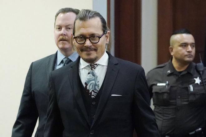 Johnny Depp compone una canción sobre su juicio contra Amber Heard