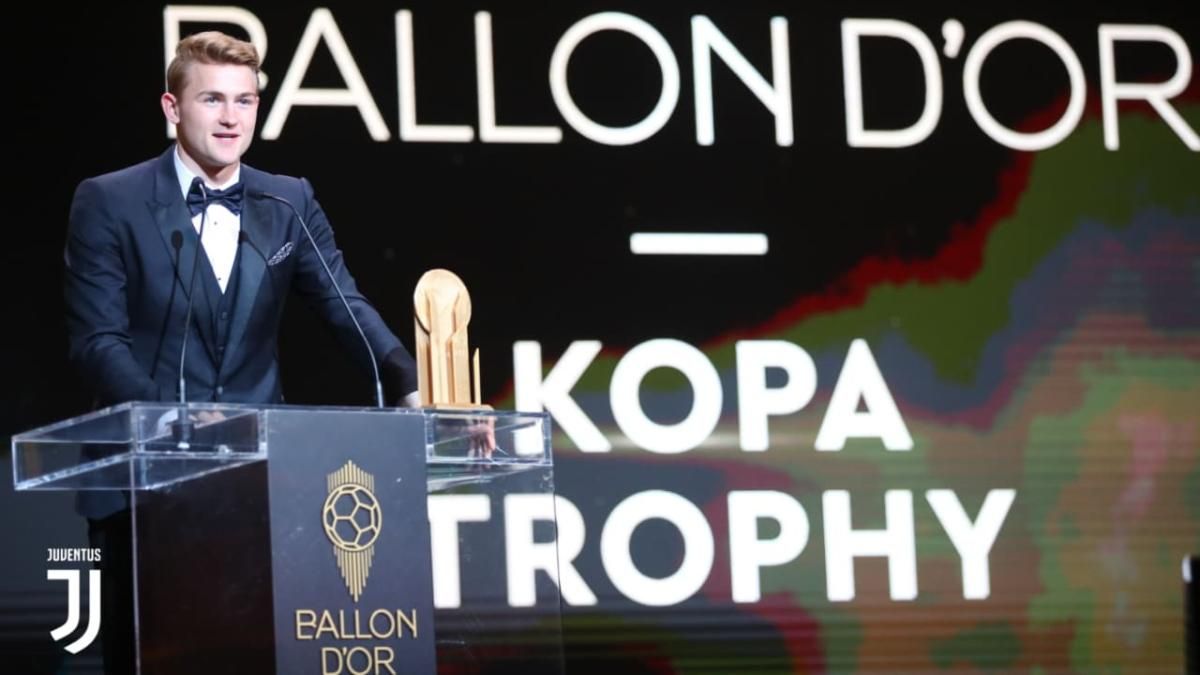 De Ligt fue el segundo ganador del Trofeo Kopa en 2019 De Ligt fue el segundo ganador del Trofeo Kopa en 2019