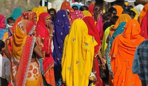 Una mujer en la India va al médico por un dolor abdominal y el diagnóstico es que es un hombre Una mujer en la India va al médico por un dolor abdominal y el diagnóstico es que es un hombre