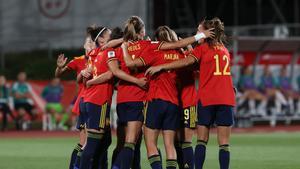 Las jugadores de la Selección Femenina celebran durante un partido
