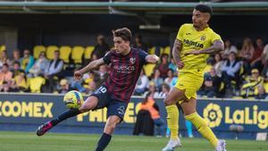 Resumen, goles y highlights del Villarreal B 0 - 0 Huesca de la jornada 33 de LaLiga Smartbank