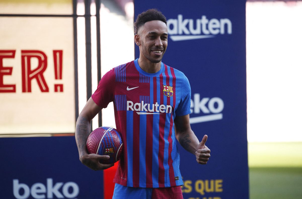 Aubameyang ya viste con la camiseta del Barça Aubameyang ya viste con la camiseta del Barça