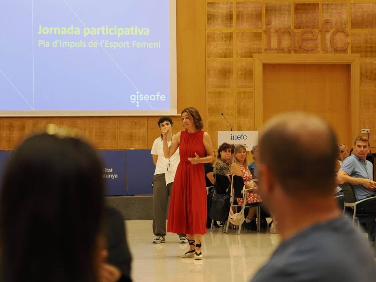 Anna Caula i persones expertes de l’INEFC van liderar la jornada, al costat dels agents del sector Anna Caula i persones expertes de l’INEFC van liderar la jornada, al costat dels agents del sector