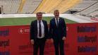 Joan Laporta visita el Estadi Olímpic Lluís Companys, campo en el que jugará el Barça la temporada 2023-24