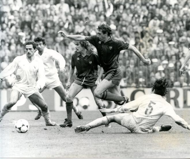 Enrique Castro, Quini fue uno de los mejores delanteros de Europa de su tiempo. El 9 del Barcelona en la campaña 1981/82