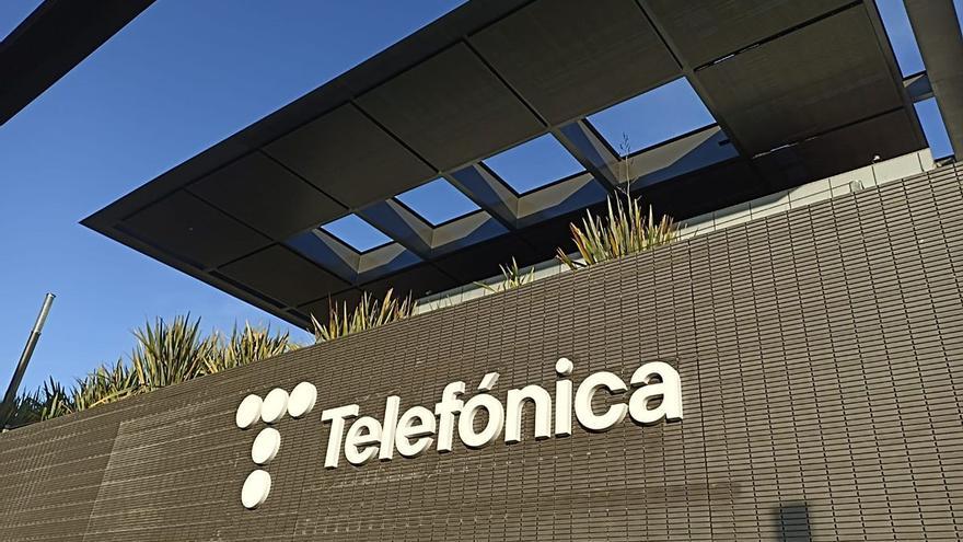 Telefónica launches a layoff plan to cut almost 2,000 jobs in Spain