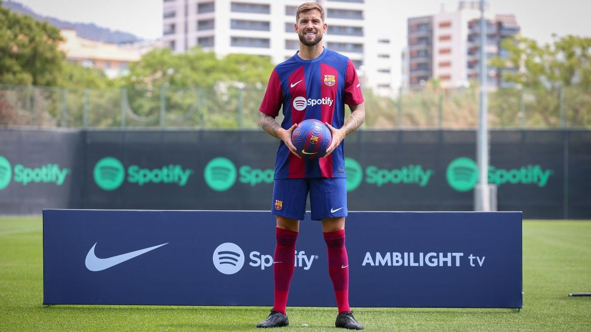 إعلان إنيجو مارتينيز عن انضمامه لنادي برشلونة وتصريحاته عن الطموحات والتحديات