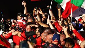 Ferrari celebra el éxito de Leclerc en Australia