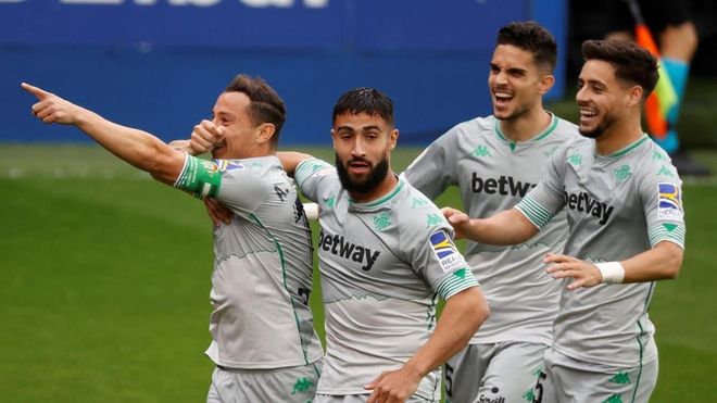 Guardado celebra el 0-1 del Real Betis en Ipurua Guardado celebra el 0-1 del Real Betis en Ipurua