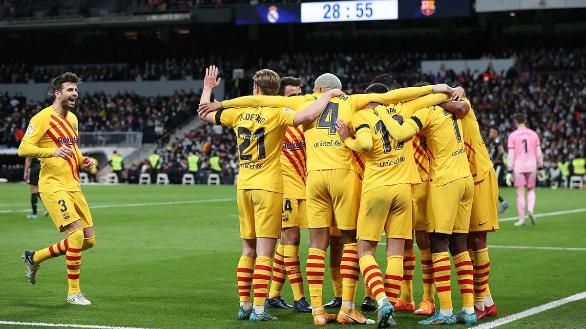 El Barça celebrando un gol durante el clásico en el Bernabéu