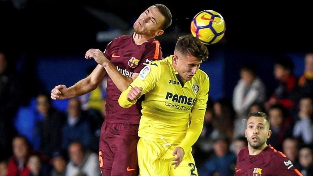 Thomas Vermaelen fue un coloso en el estadio de La Cerámica Thomas Vermaelen fue un coloso en el estadio de La Cerámica