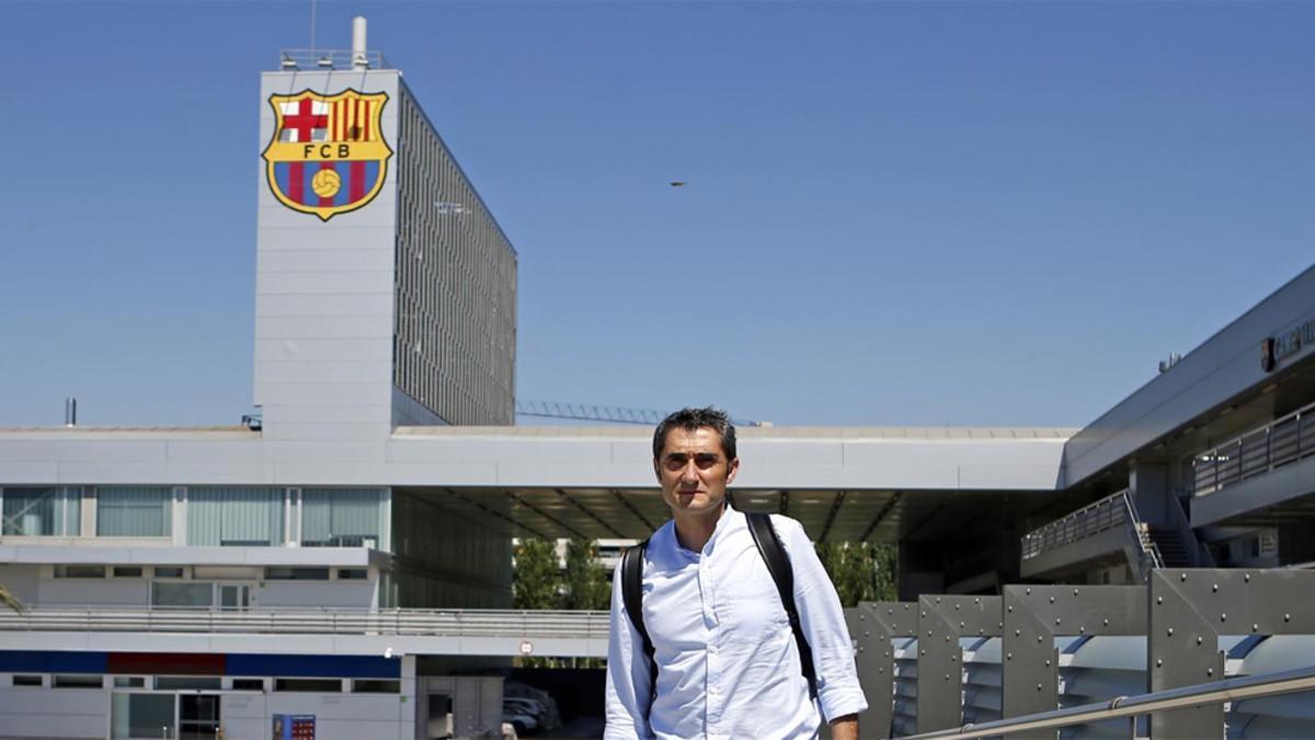 Ernesto Valverde en la Ciudad Deportiva del FC Barcelona Joan Gamper de Sant Joan Despí