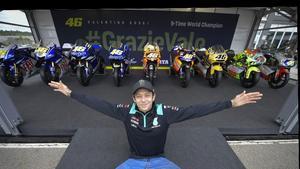 El homenaje a Rossi por su despedida ha comenzado con él y todas sus motos