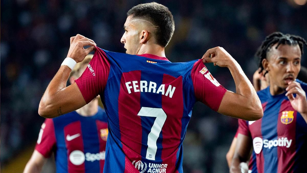 فيران توريس يعود إلى المنتخب الإسباني بعد إصابة أولمو وأسينسيو