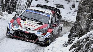 Ogier bajo la nieve en Monza. Ogier bajo la nieve en Monza.