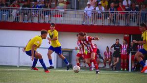 Erik encara a la defensa visitante