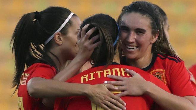 España goleó a Bélgica con un 3-0 España goleó a Bélgica con un 3-0