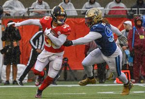 James Conner # 30 de los Pittsburgh Steelers evade a Cameron Jordan # 94 de los New Orleans Saints en el segundo trimestre durante el Pro Bowl NFL 2019 en el Camping World Stadium en Orlando, Florida. James Conner # 30 de los Pittsburgh Steelers evade a Cameron Jordan # 94 de los New Orleans Saints en el segundo trimestre durante el Pro Bowl NFL 2019 en el Camping World Stadium en Orlando, Florida.