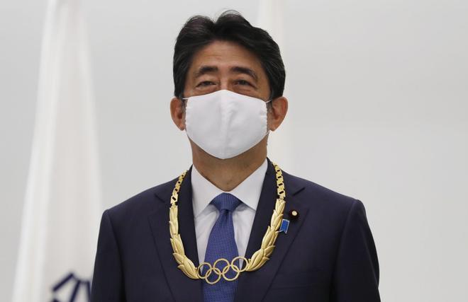 El exprimer ministro japonés Abe sufre una parada cardiorrespiratoria tras ser tiroteado
