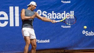 Rafa Nadal vuelve a los entrenamientos antes de viajar a Abu Dabi Rafa Nadal vuelve a los entrenamientos antes de viajar a Abu Dabi