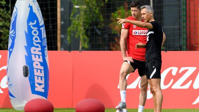 Paulo Sousa, junto a Lewandowski Paulo Sousa, junto a Lewandowski