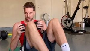 Pau Gasol sigue trabajando para recuperarse de su lesión Pau Gasol sigue trabajando para recuperarse de su lesión