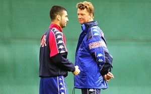 Van Gaal no acaba de ver a Guardiola en la Premier Van Gaal no acaba de ver a Guardiola en la Premier